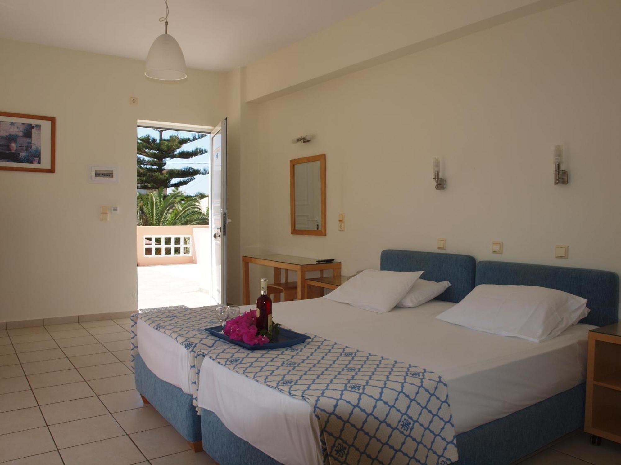 Apelia Residence Agia Marina Exteriör bild